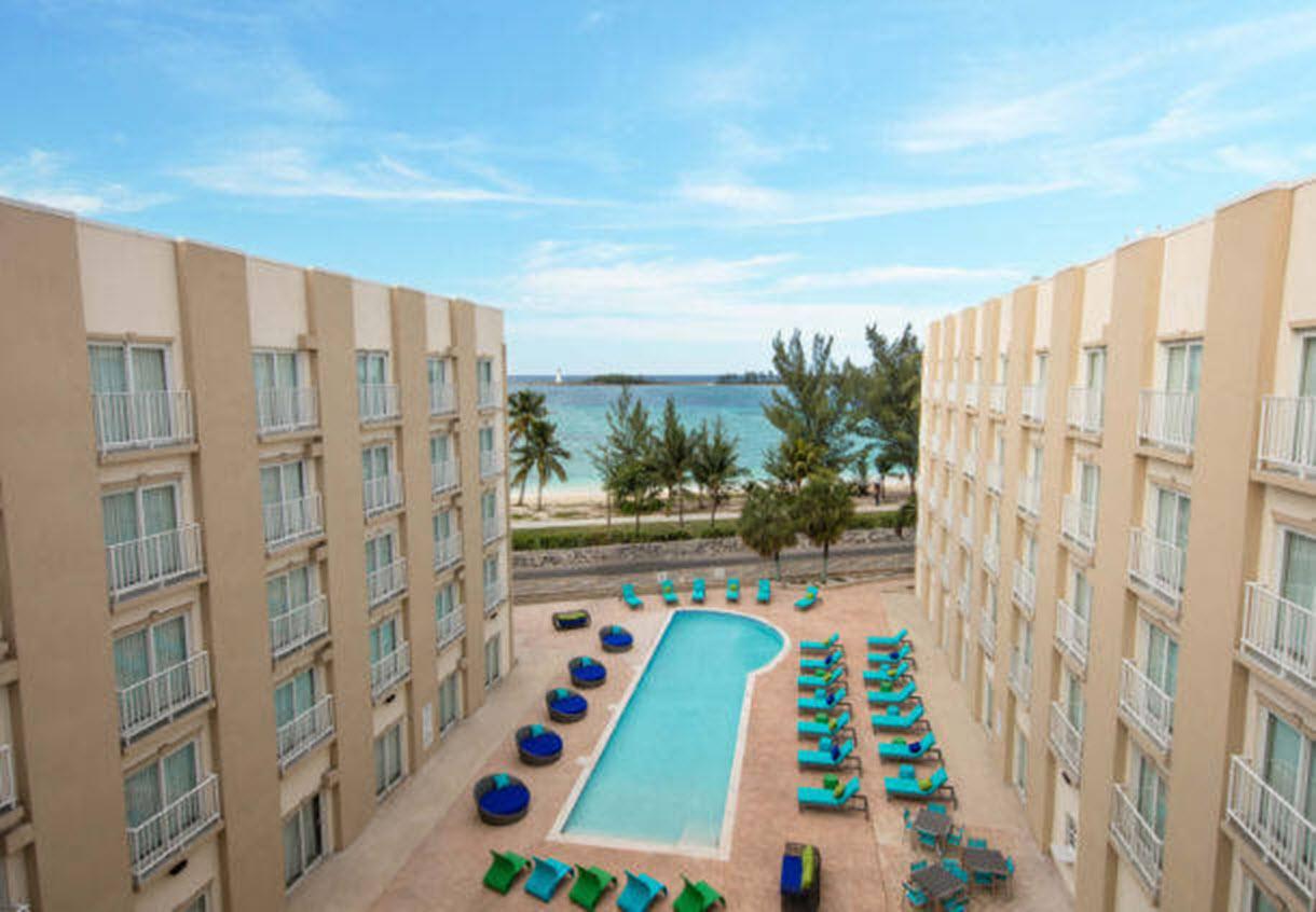 Courtyard By Marriott Nassau Downtown/Junkanoo Beach Kültér fotó