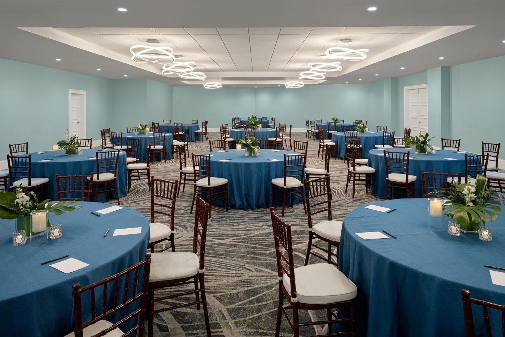 Courtyard By Marriott Nassau Downtown/Junkanoo Beach Kültér fotó