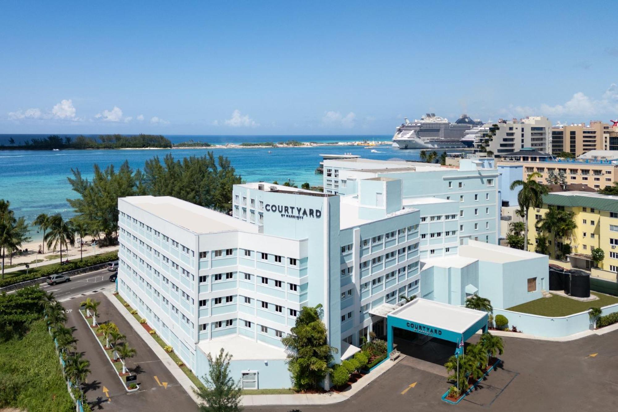 Courtyard By Marriott Nassau Downtown/Junkanoo Beach Kültér fotó